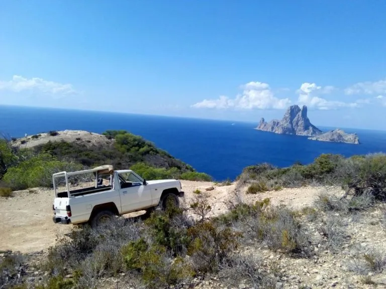 Safari in jeep